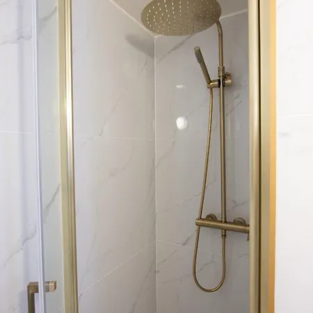 Pour 2 Personnes Avec Mezzanine Apartment Paris